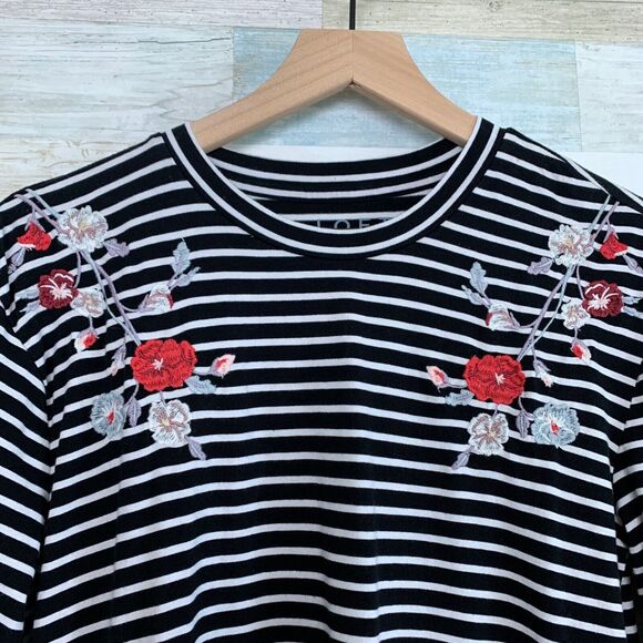 LOFT Floral Embroidered Striped Top Black White Bell Sleeve Womens Medium - Picture 3 of 12